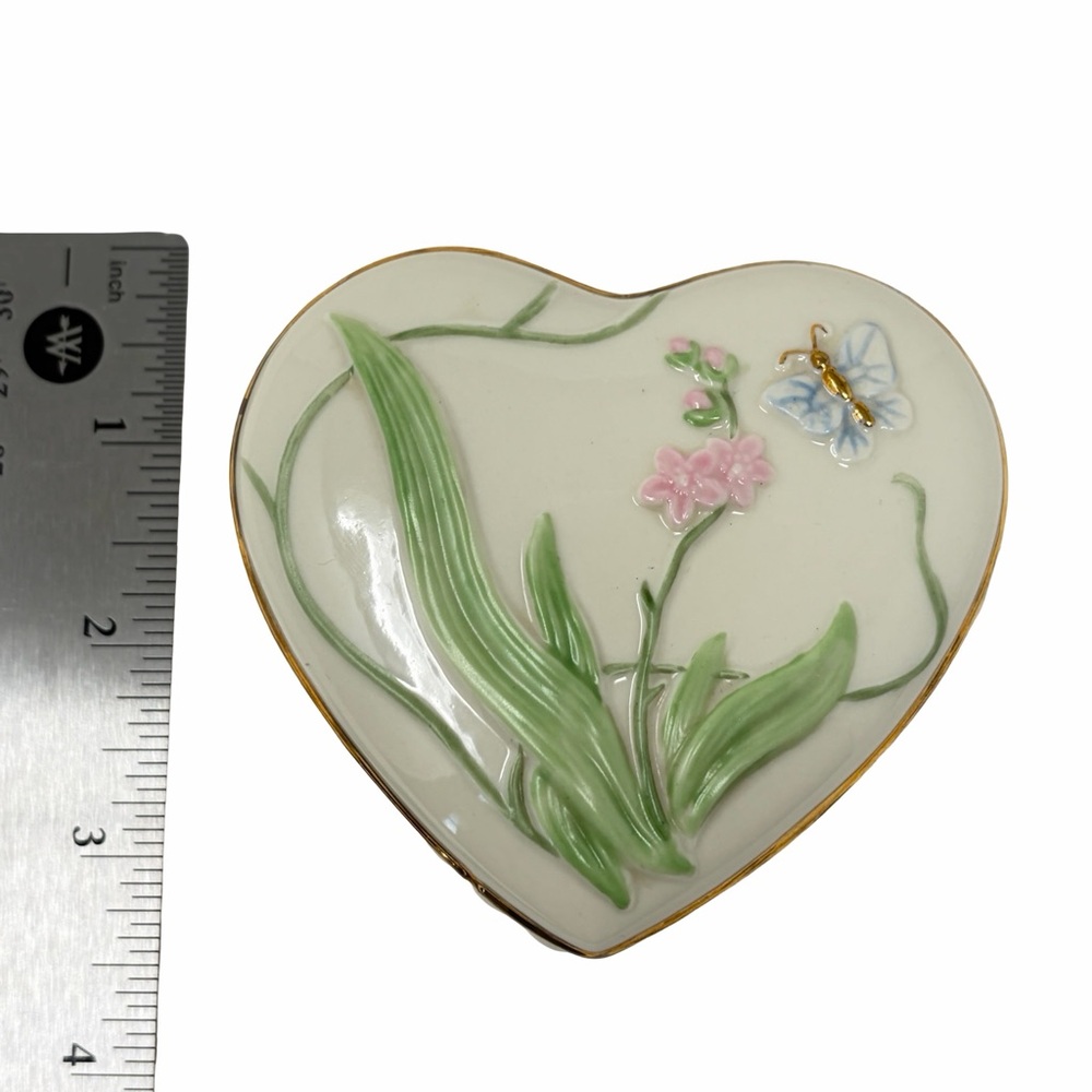 Lenox heart-shaped butterfly porcelain trinket box
